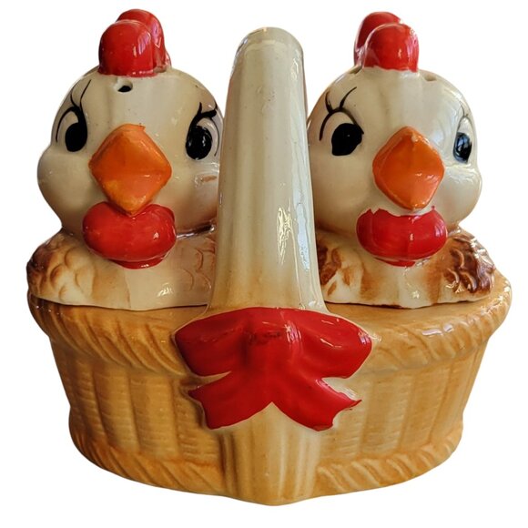 VTG Chickens in a Basket Salt & Pepper Shakers Kitschy Farmhouse Made in Japan - Picture 1 of 9
